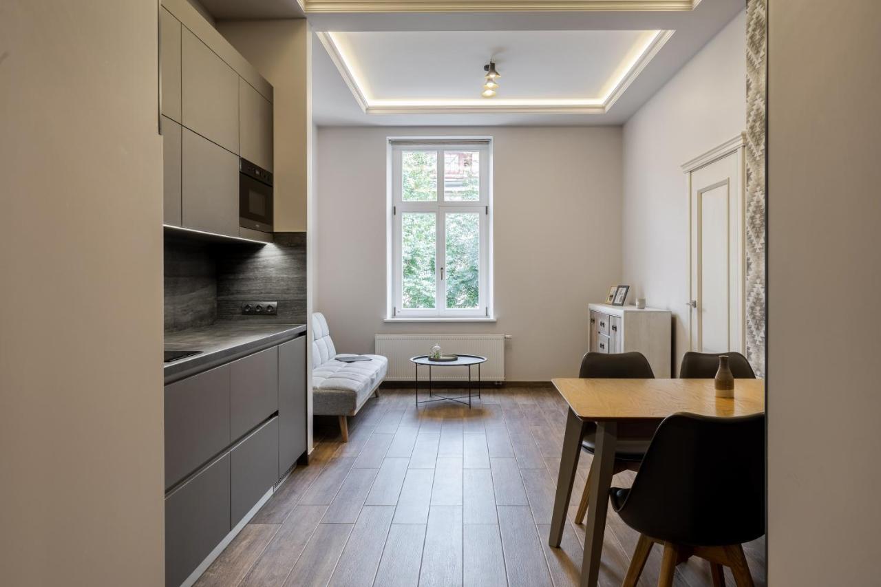 Inshiapartments On Kovzhuna Str Lviv Bagian luar foto