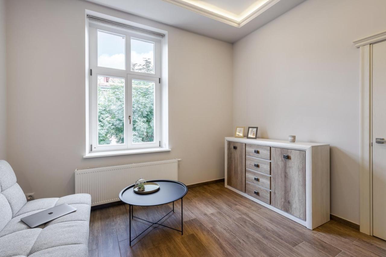 Inshiapartments On Kovzhuna Str Lviv Bagian luar foto