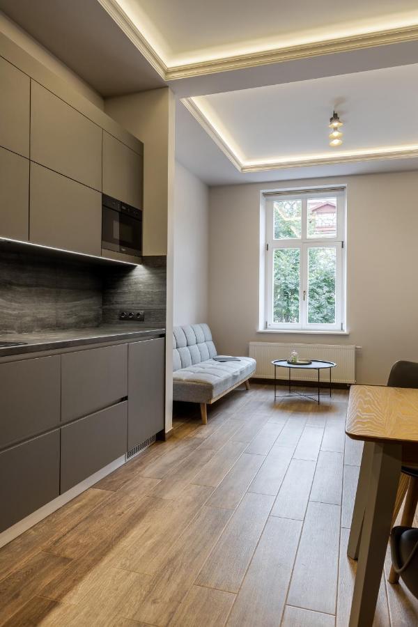 Inshiapartments On Kovzhuna Str Lviv Bagian luar foto